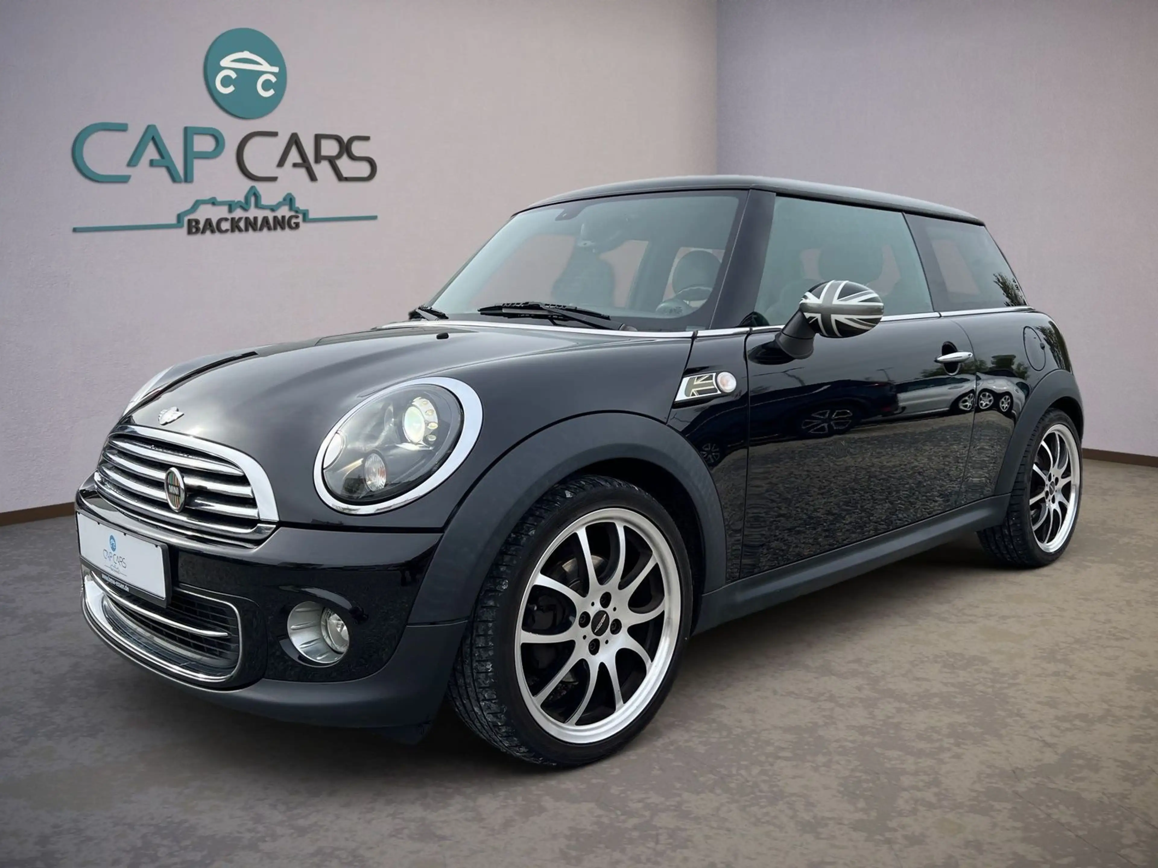 MINI Cooper Mini 1.6*Bi-Xen*Panorama*Leder*8xBereift