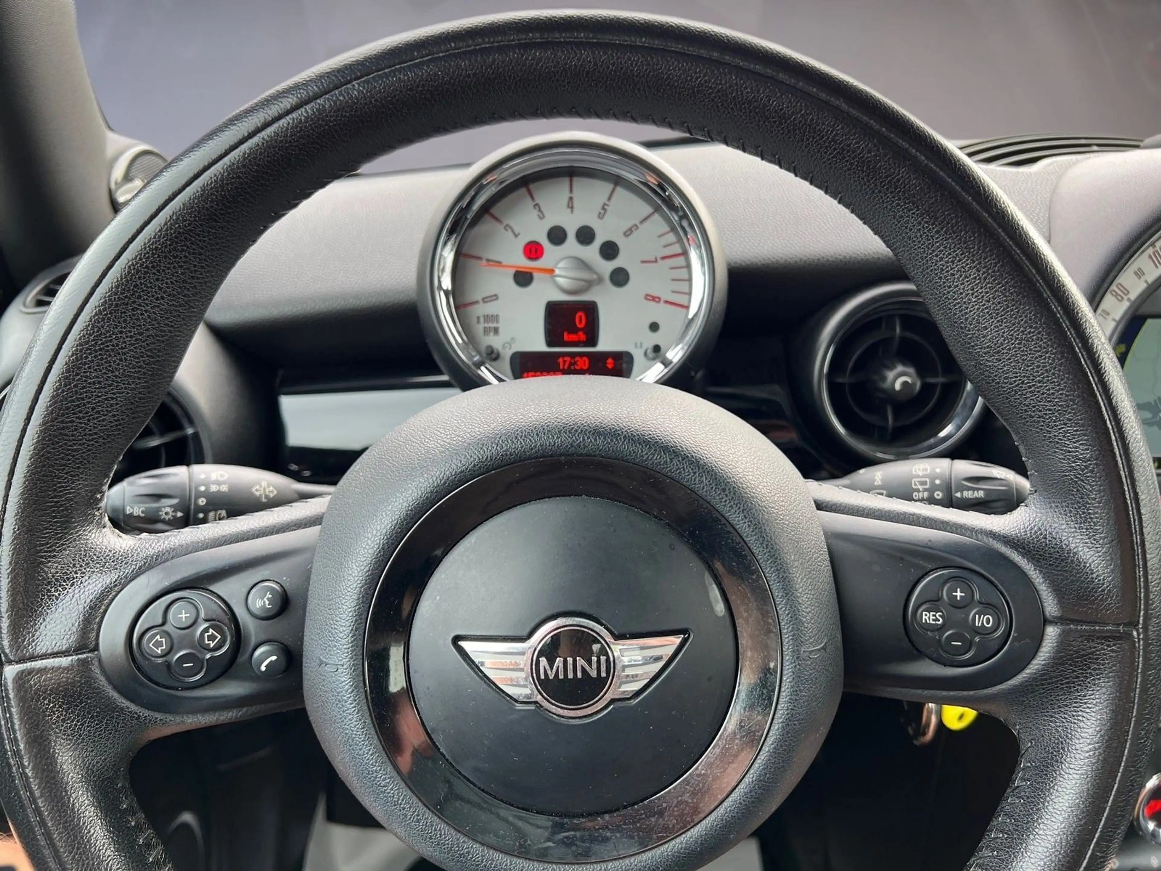 MINI Cooper Mini 1.6*Bi-Xen*Panorama*Leder*8xBereift — photo 15