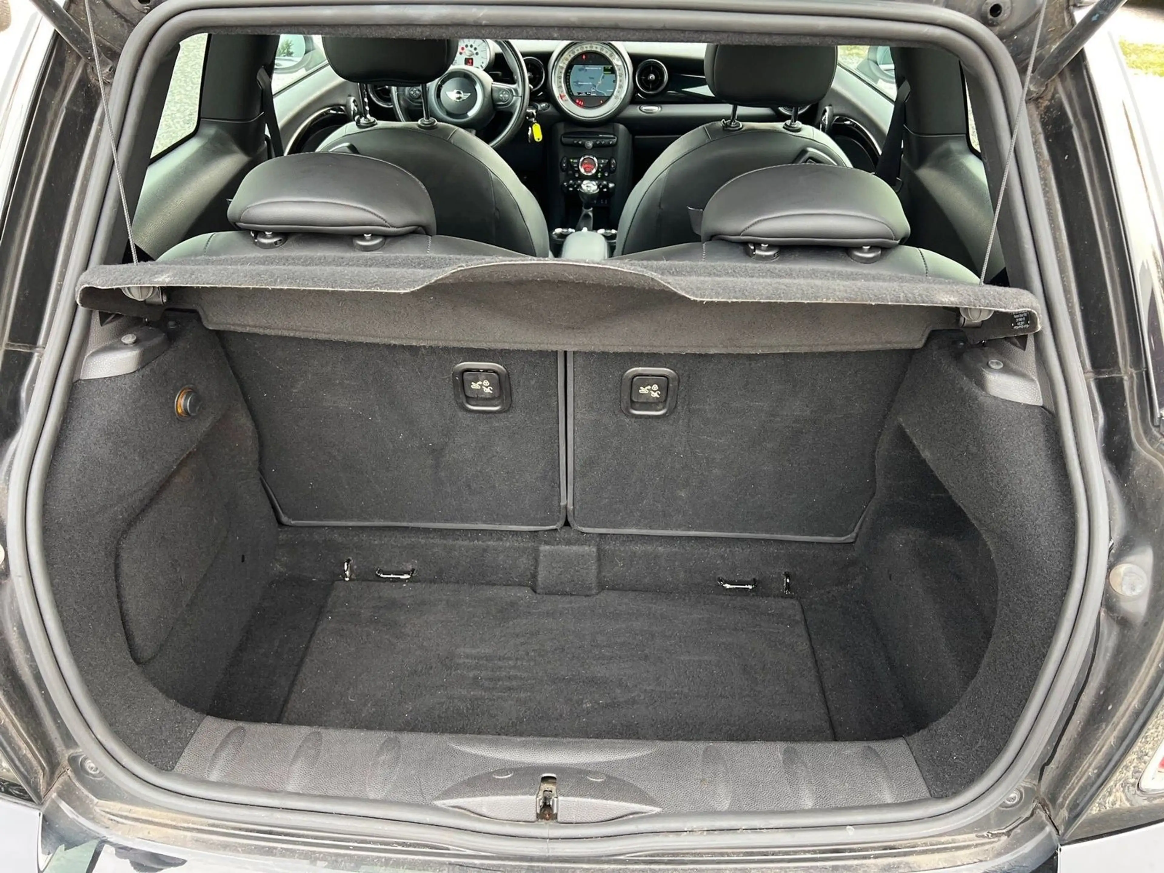 MINI Cooper Mini 1.6*Bi-Xen*Panorama*Leder*8xBereift — photo 12