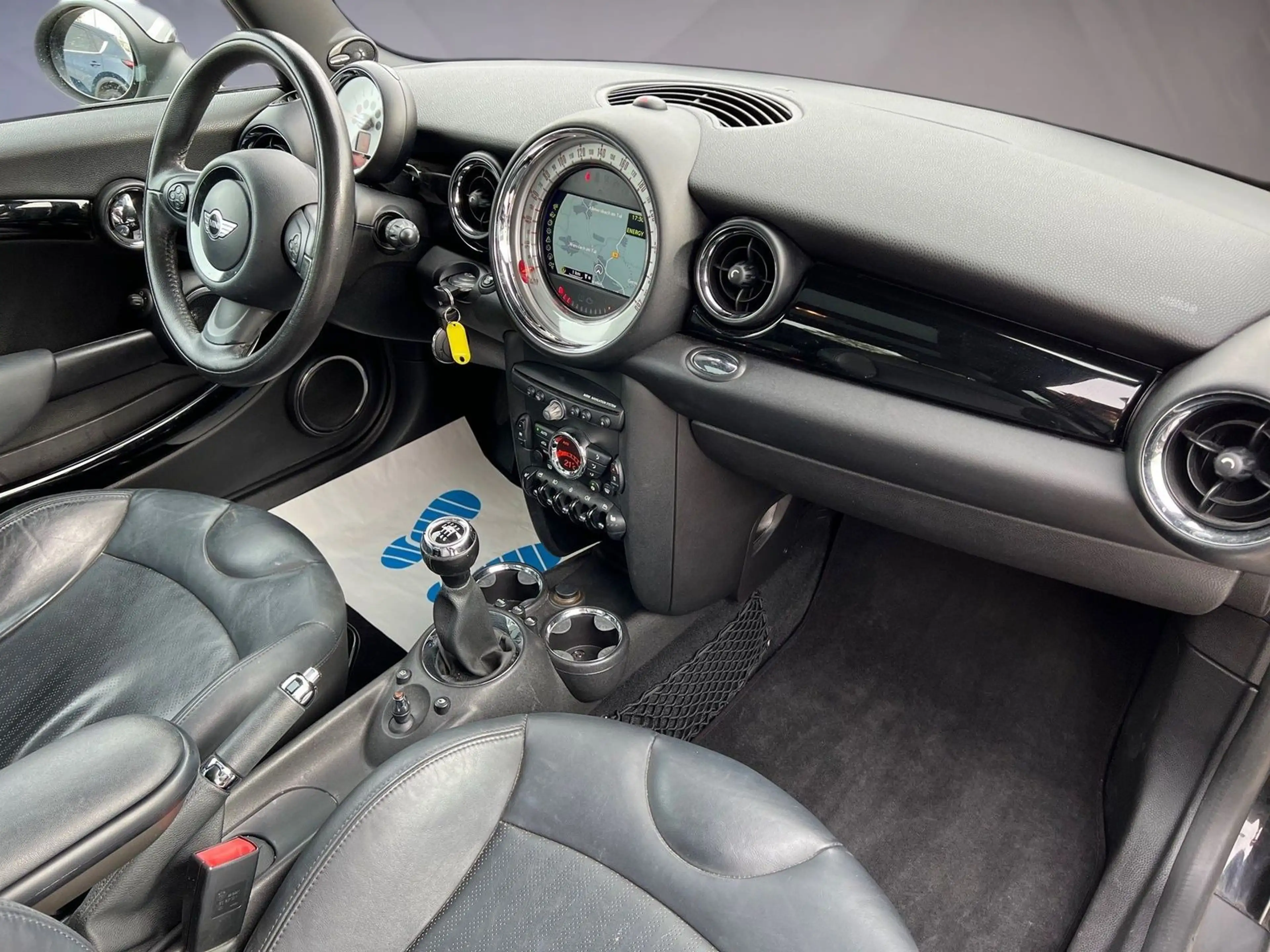 MINI Cooper Mini 1.6*Bi-Xen*Panorama*Leder*8xBereift — photo 14