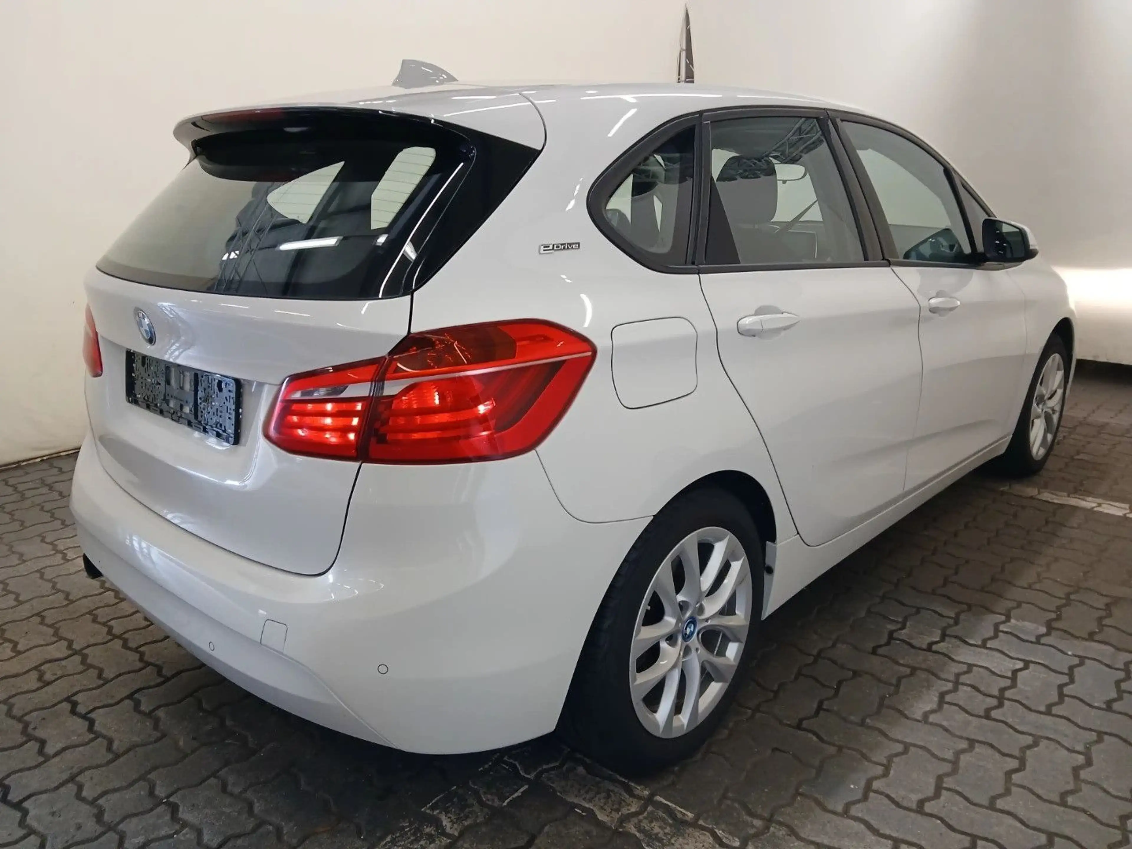 BMW 225 xe ACTIVE TOUR AUT Advantage*NAVI*AHK*ALU*PDC — photo 6