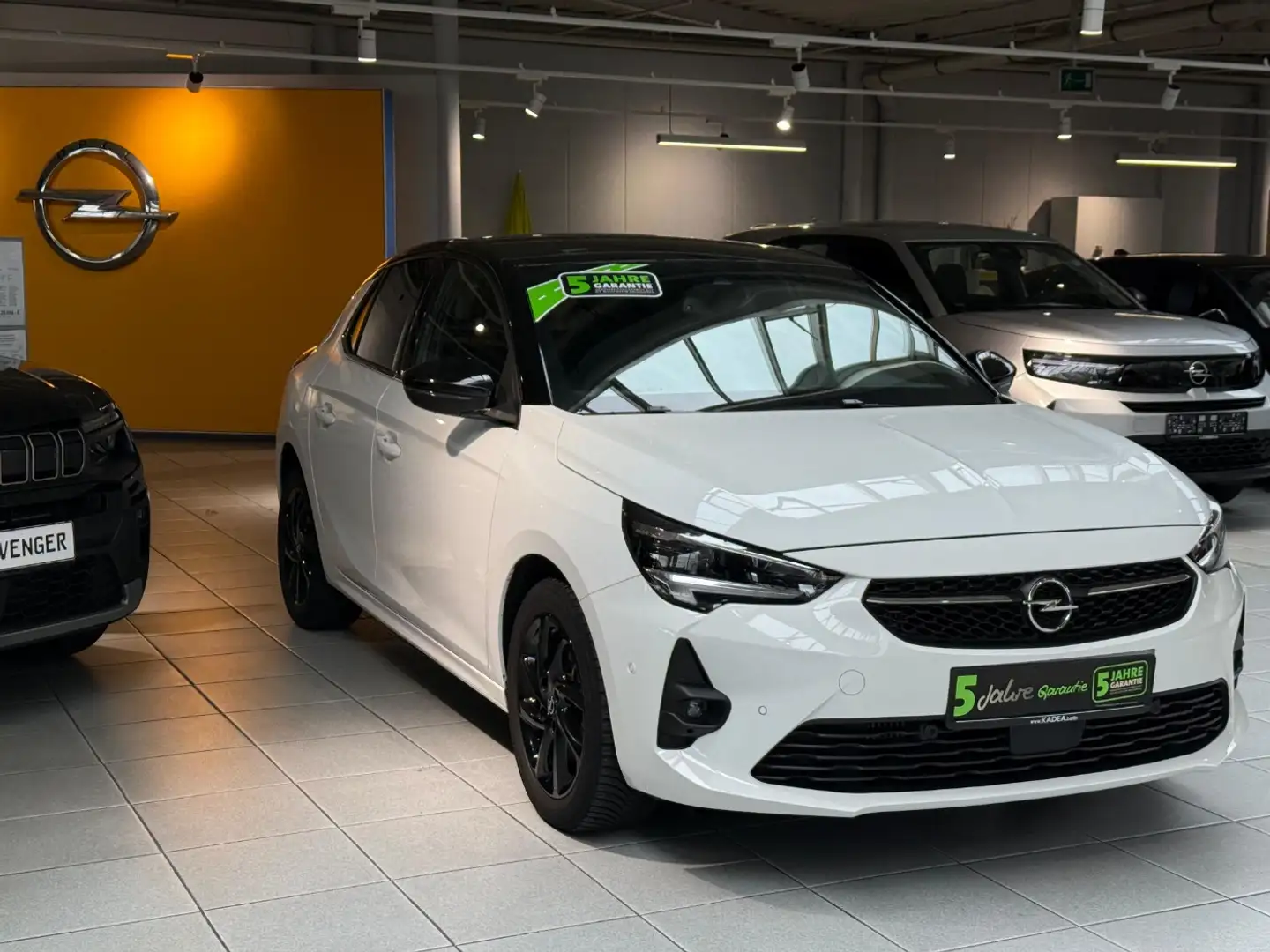 Opel Corsa F 1.2 Massage,LED-Matrix,PDC,Kamera,KlimaA. Weiß - 2