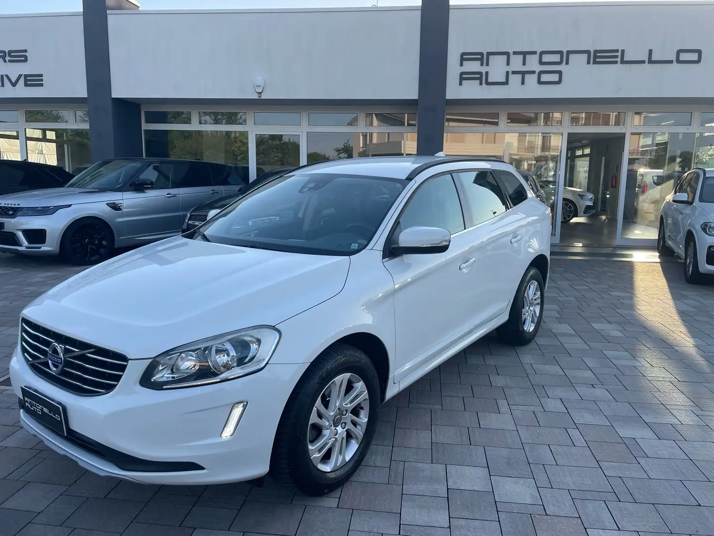 Volvo XC60 D3 Geartronic Business Wit - 1