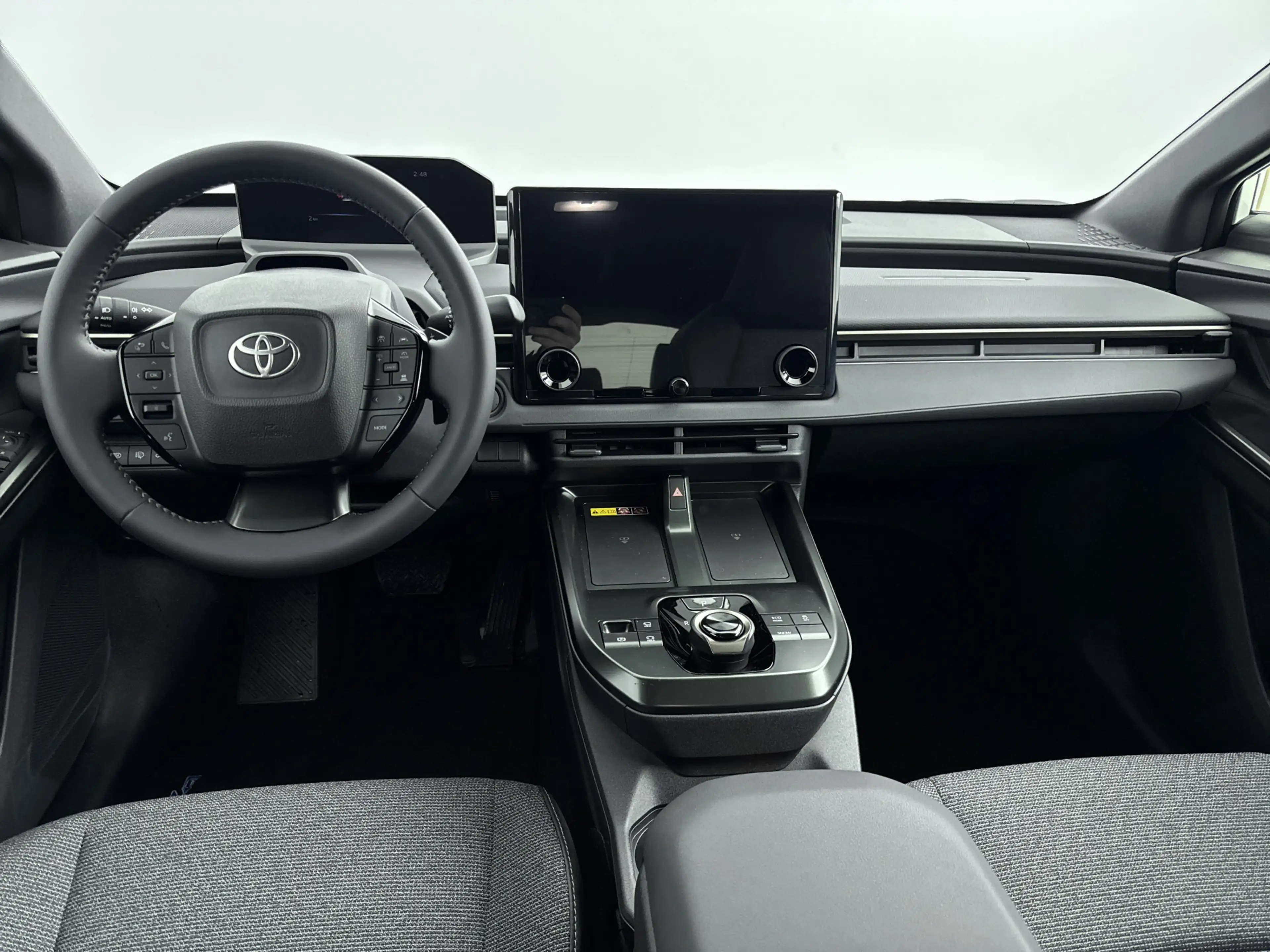 Toyota bZ4X Dynamic 73 kWh | Apple Carplay & Android Auto | Pa — photo 14