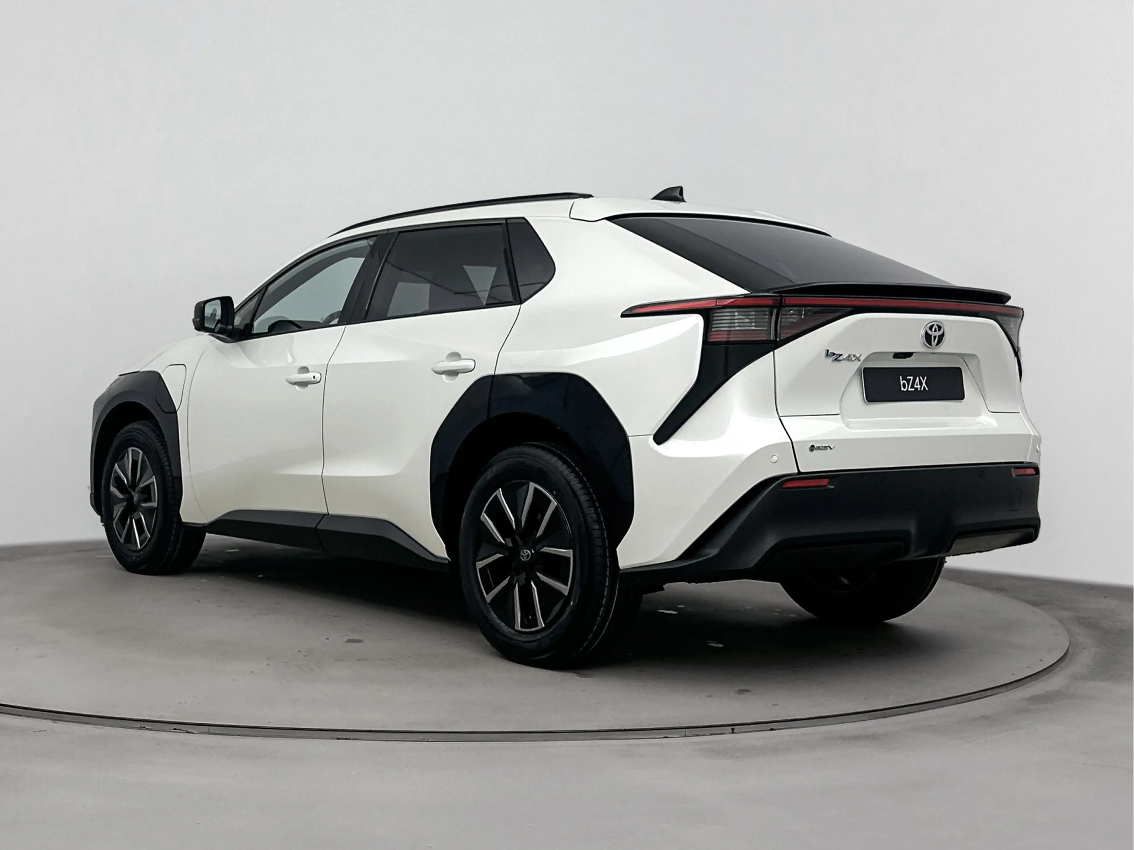 Toyota bZ4X Dynamic 73 kWh | Apple Carplay & Android Auto | Pa — photo 5
