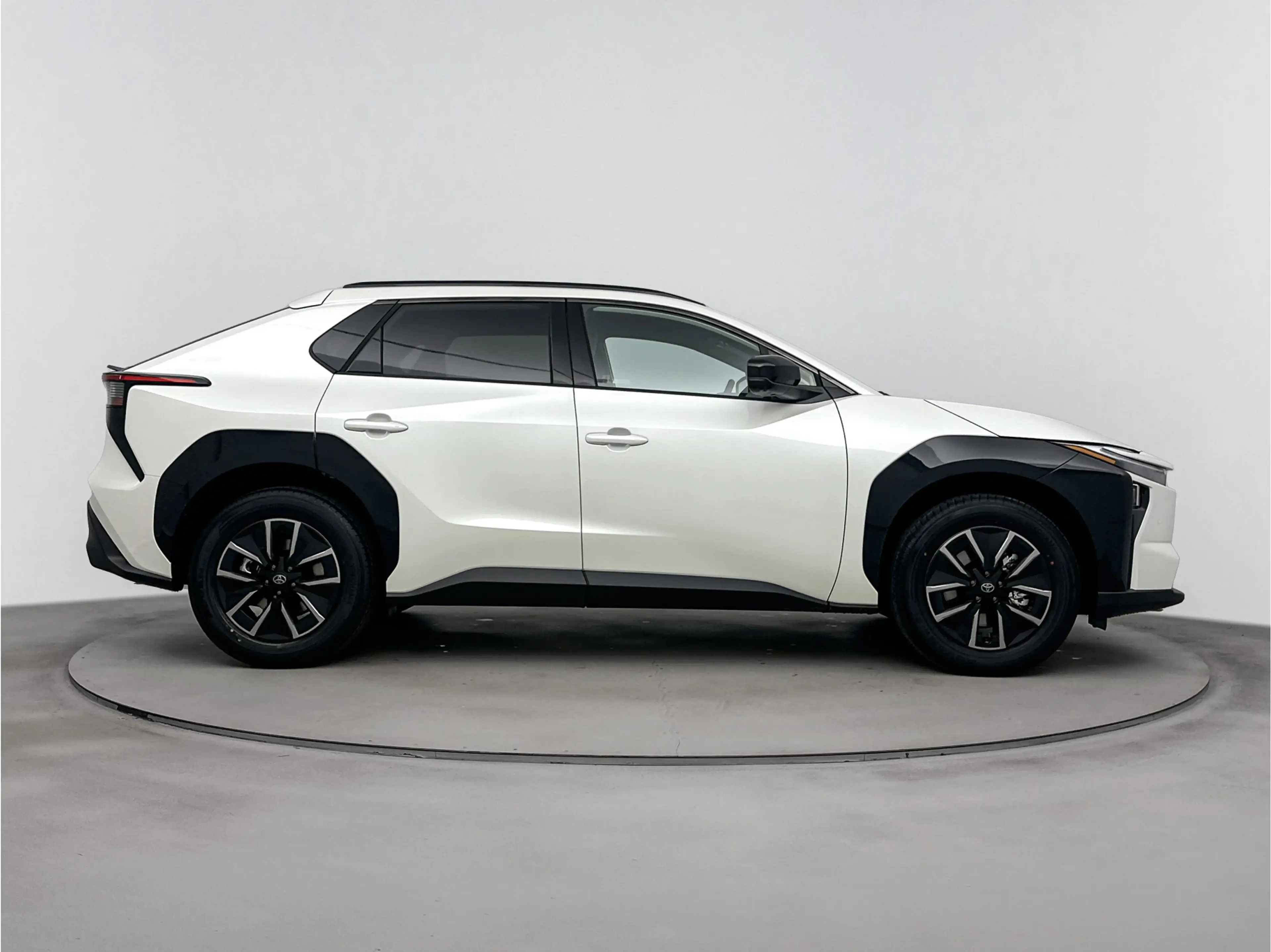 Toyota bZ4X Dynamic 73 kWh | Apple Carplay & Android Auto | Pa — photo 9