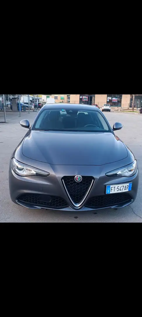 Alfa Romeo Giulia 2.2 t 160cv auto - 1