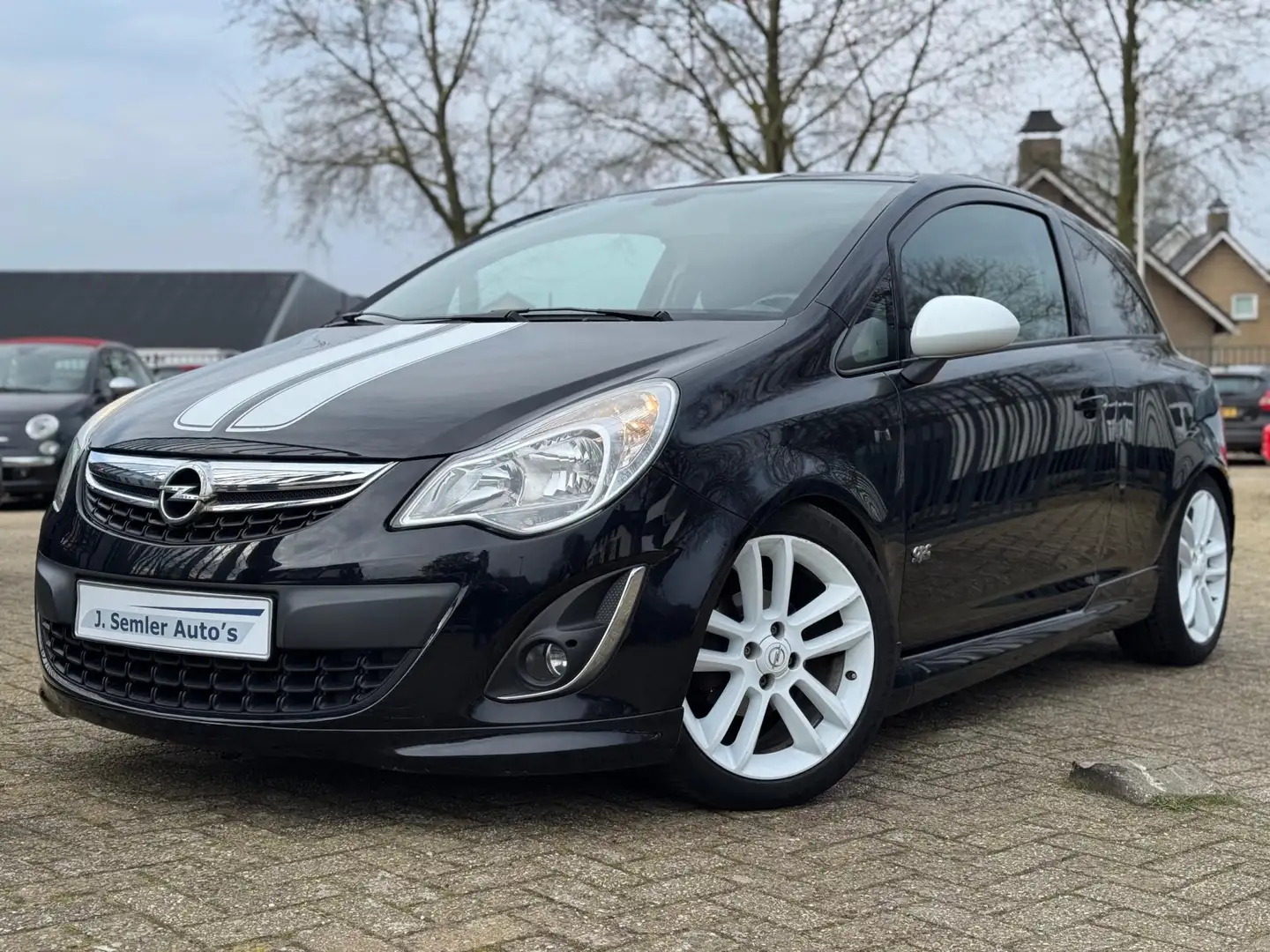 Opel Corsa 1.4-16V OPC-LINE 101PK AIRCO 106DKM Zwart - 1