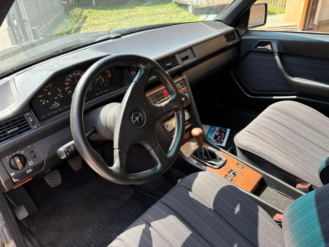 Mercedes-Benz E 260 E (124) 260, foto 7