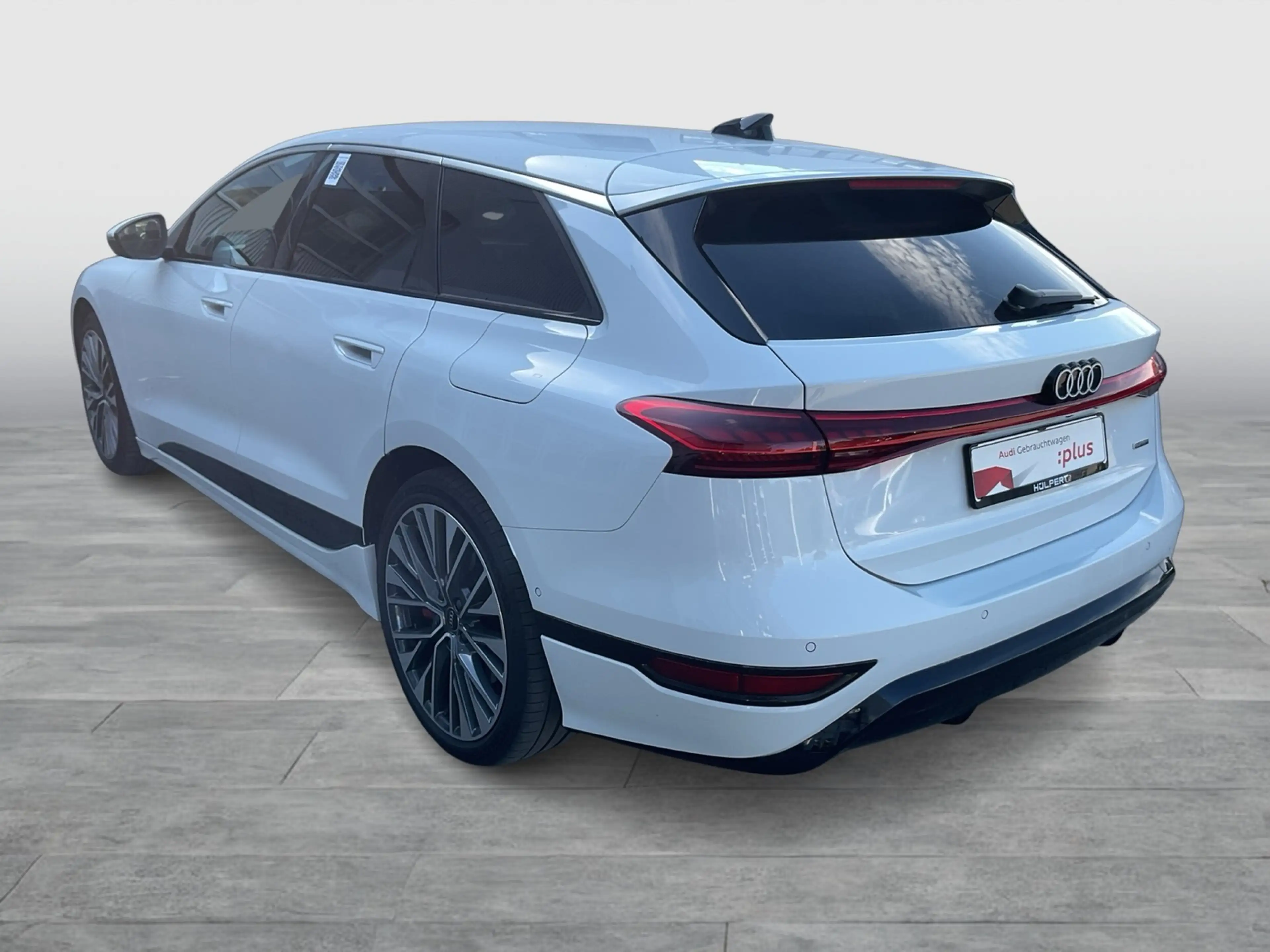Audi A6 e-tron Avant quattro advanced AHK 360CAM LM21 — photo 4