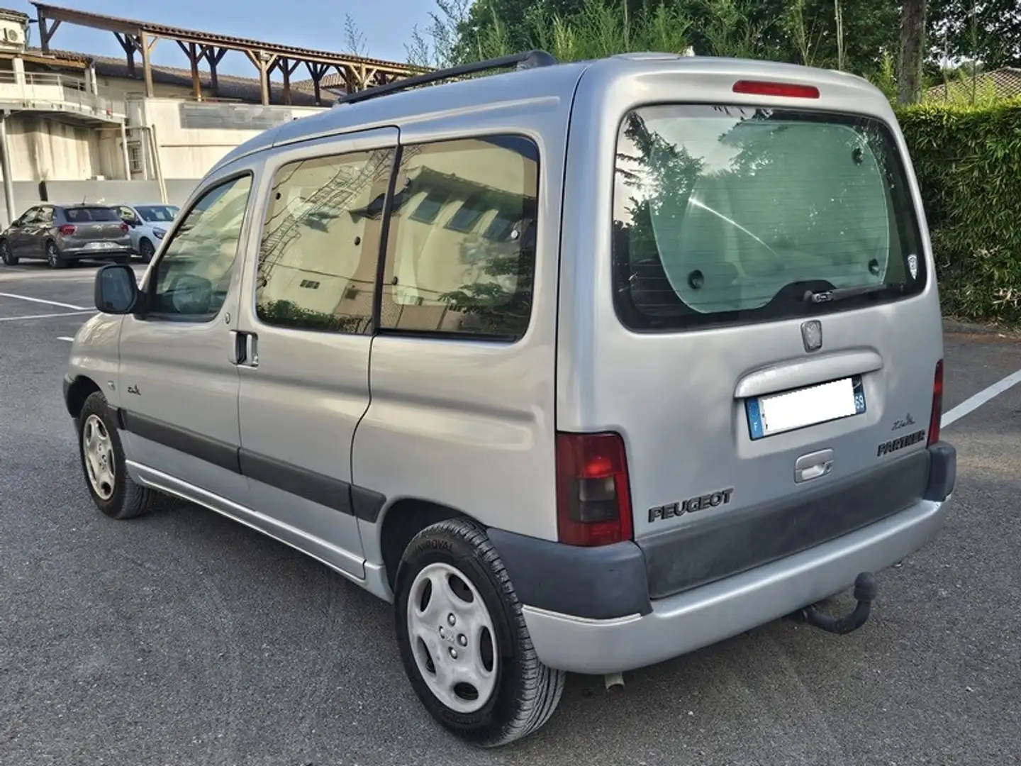 Peugeot Partner 1.6 16V Ushuaïa Grand Raid Toit Zenith Clim u - 2