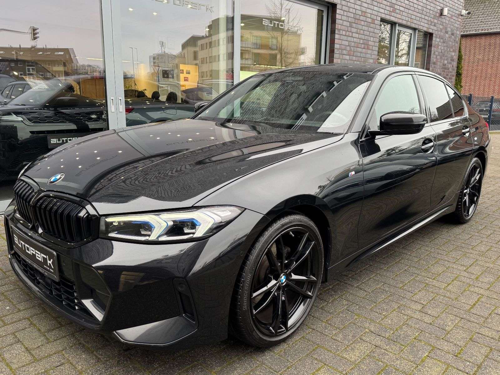 Second hand Bmw 3 Series 320