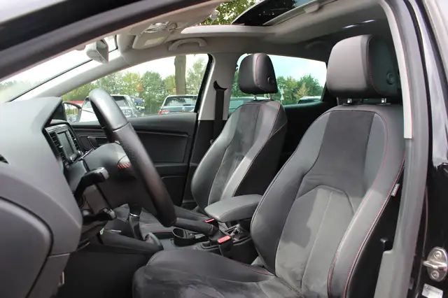Seat Leon view 4