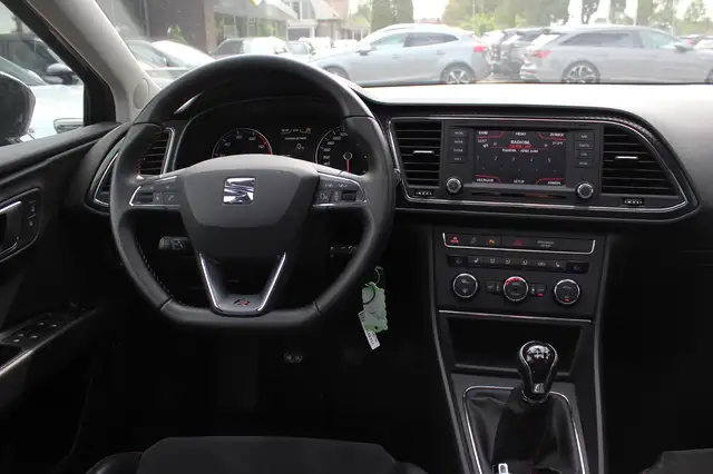 Seat Leon view 9