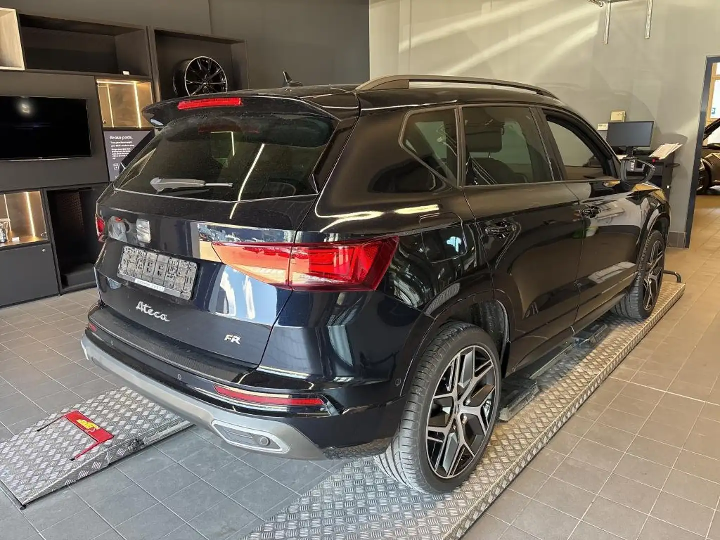SEAT Ateca 1.5 TSI DSG FR-LINE/AHK/360°/ACC/VIRTUAL/ Negro - 2
