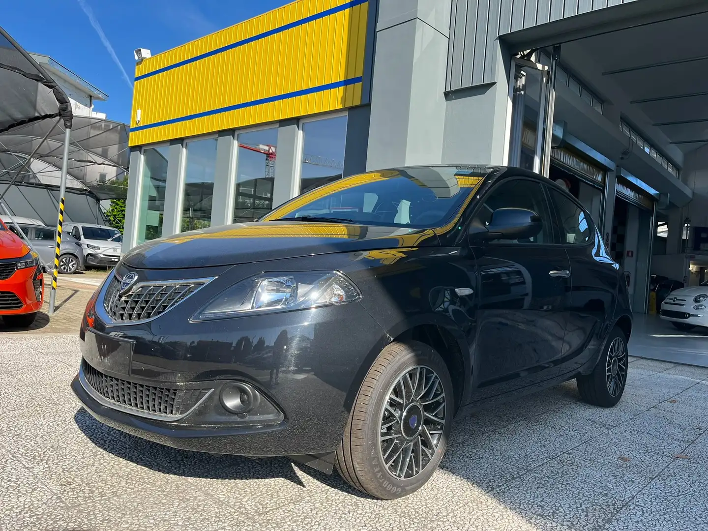 Lancia Ypsilon 1.2 69 CV 5 porte GPL Ecochic GPL CASA MADRE Černá - 1