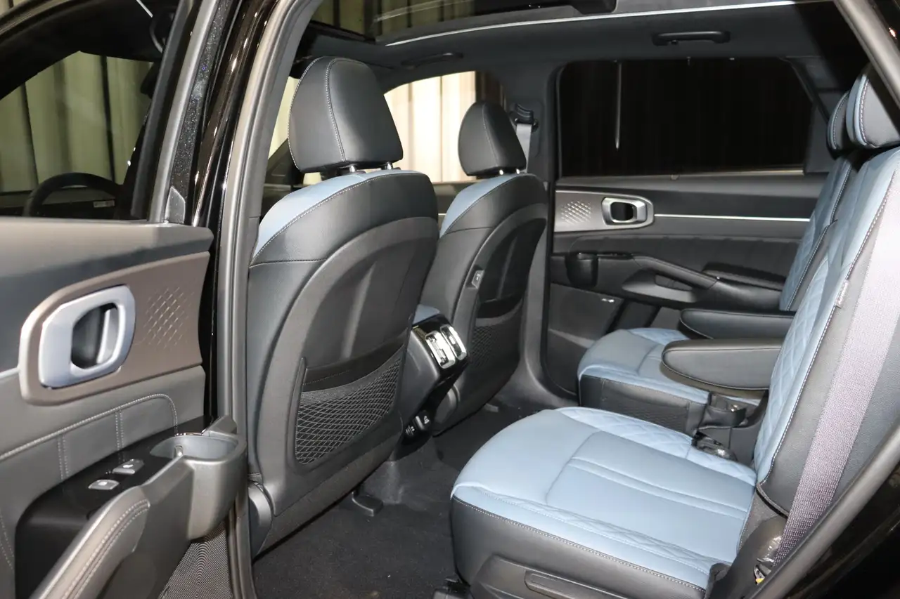 Kia Sorento photo Kia Sorento