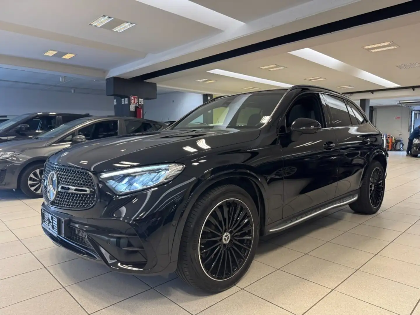 Mercedes-Benz GLC 200 4Matic Mild Hybrid AMG Line Premium+20"+TETTO+360 Noir - 1