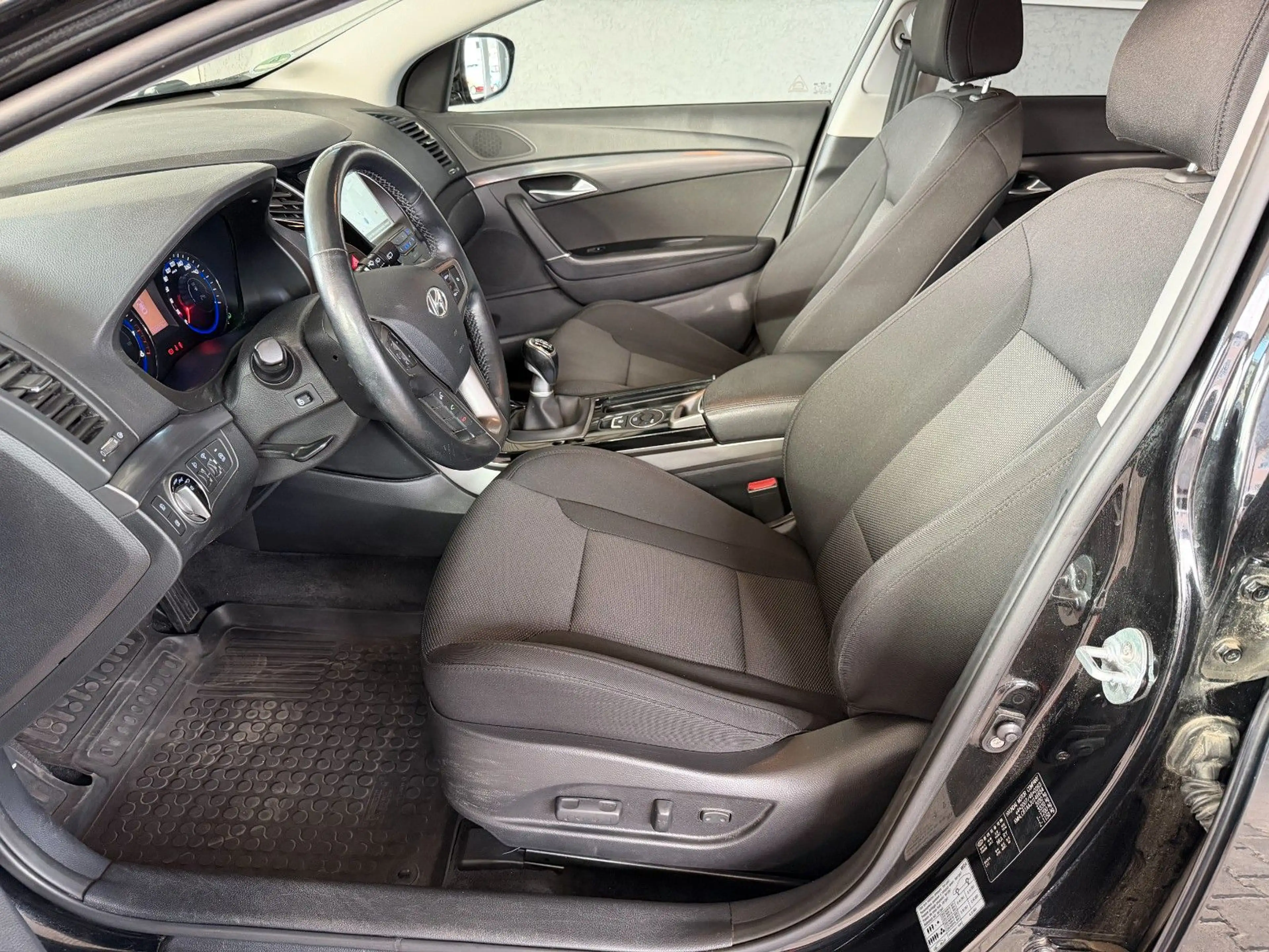 Hyundai i40 cw blue Trend — photo 9