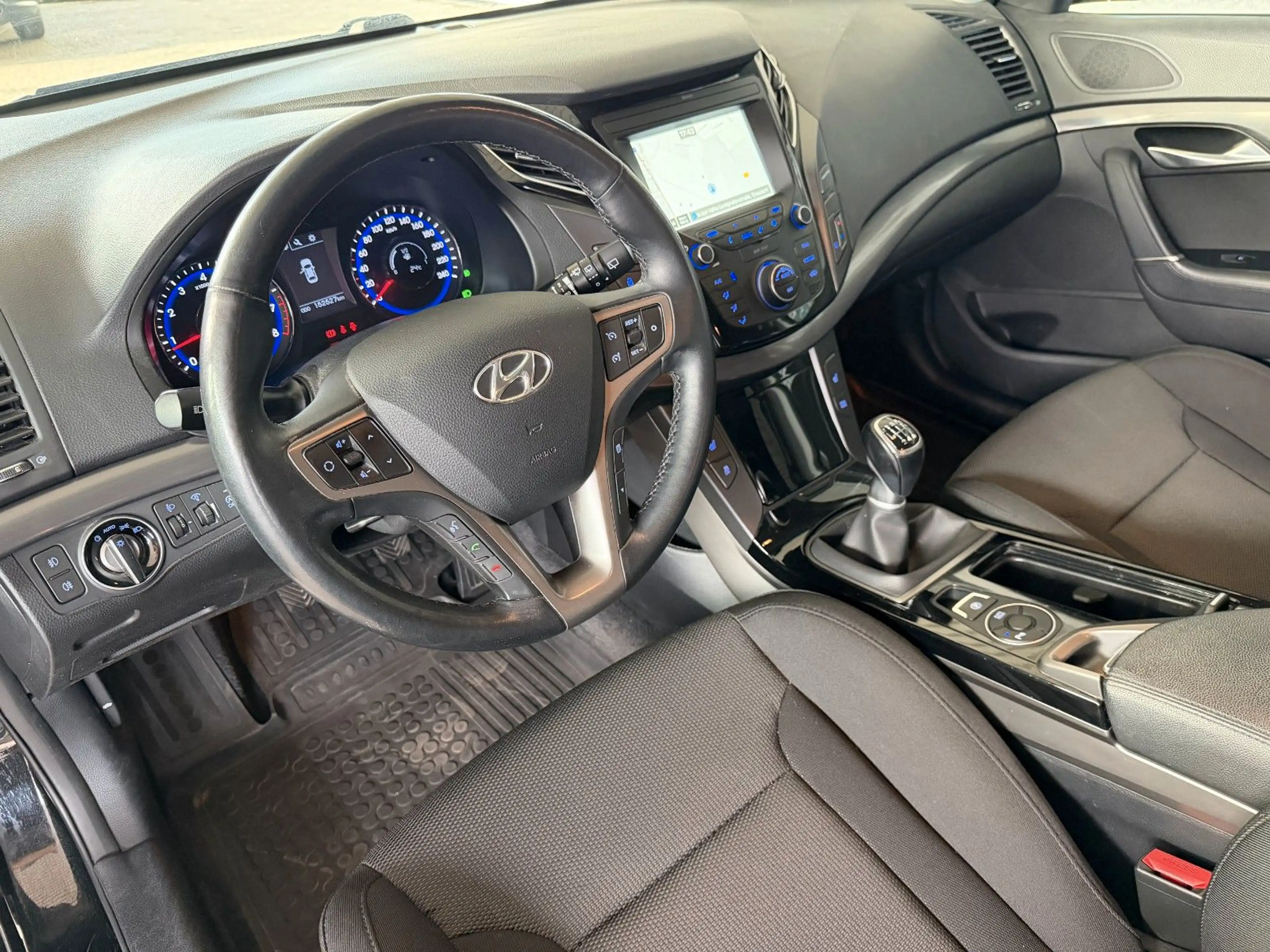 Hyundai i40 cw blue Trend — photo 11