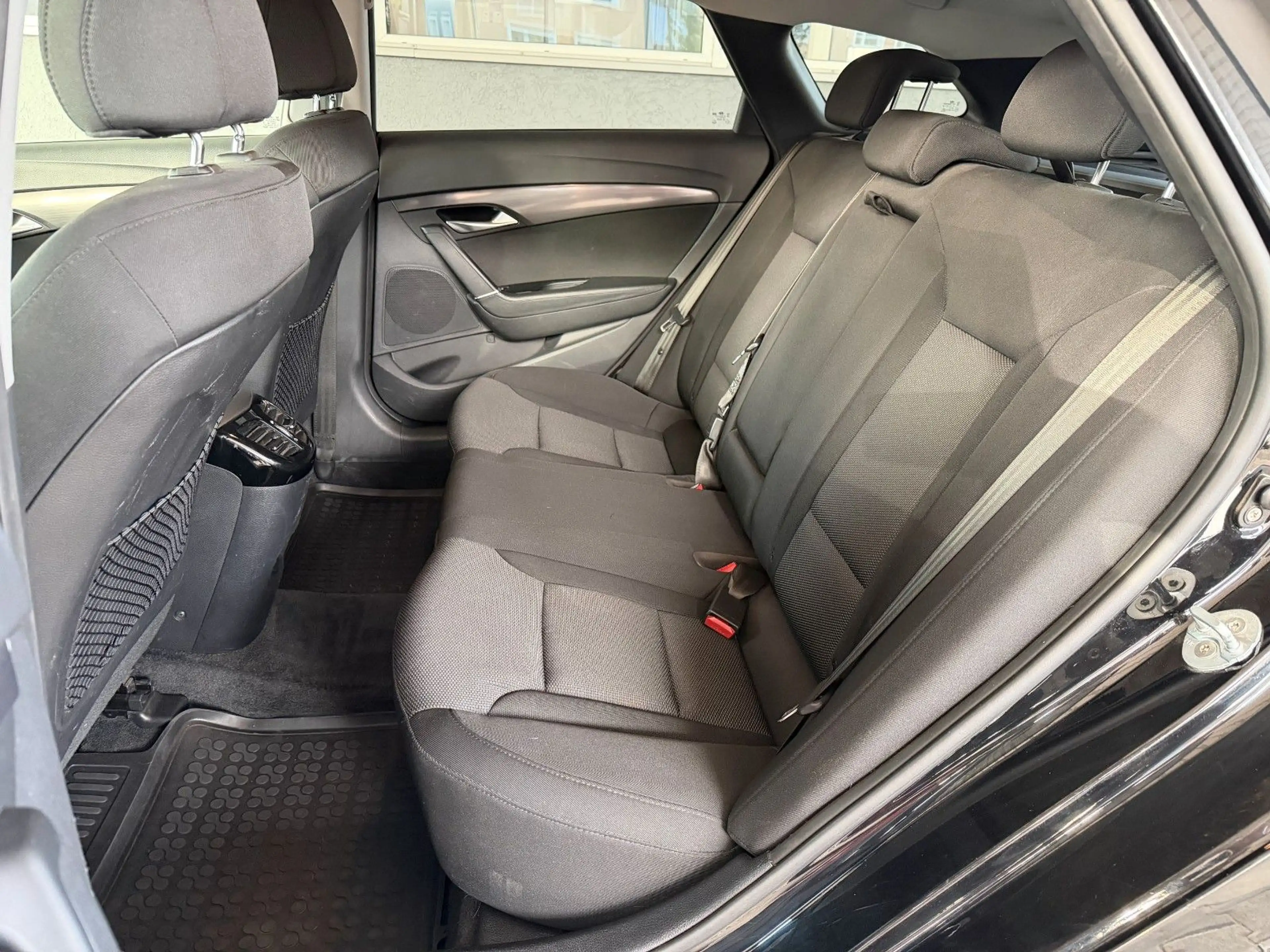 Hyundai i40 cw blue Trend — photo 10