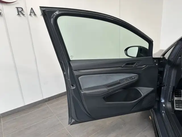 Volkswagen Golf view 7