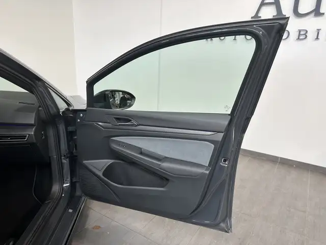 Volkswagen Golf view 8