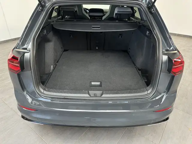 Volkswagen Golf view 6