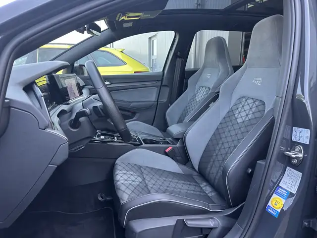 Volkswagen Golf view 10