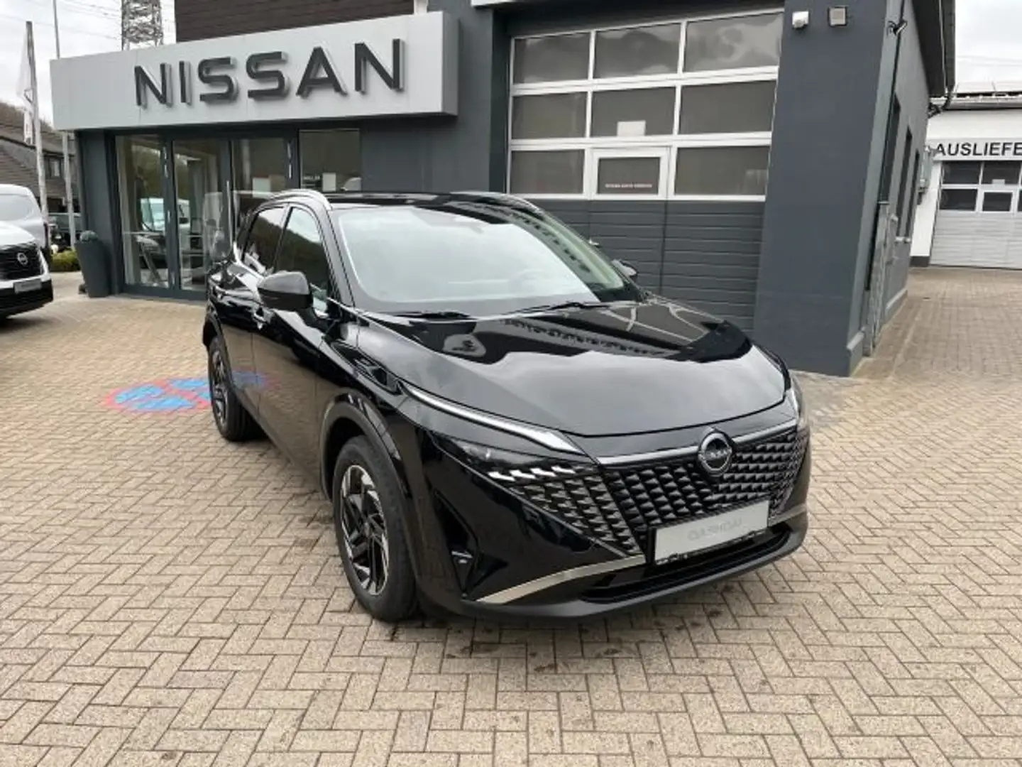 Nissan Qashqai 1.3 DIG-T MHEV N-Connecta WP Komfort PGD Schwarz - 2