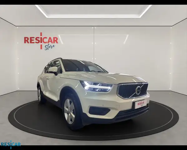 Volvo XC40 N1 1.5 T2 Momentum Pro AUTOCARRO