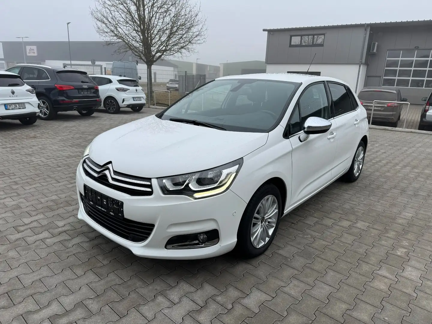 Citroen C4 Lim. Selection Weiß - 1