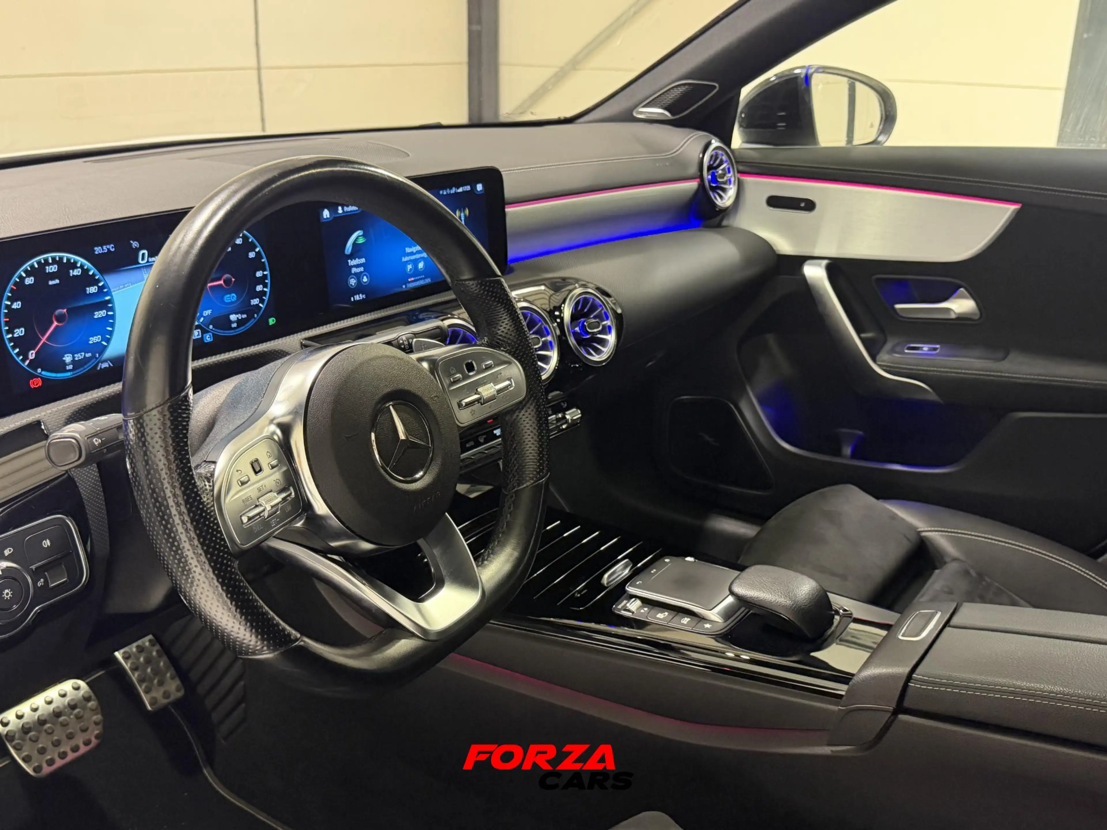 Mercedes-Benz CLA 250 e AMG PANO | CAM | Sfeer — photo 2
