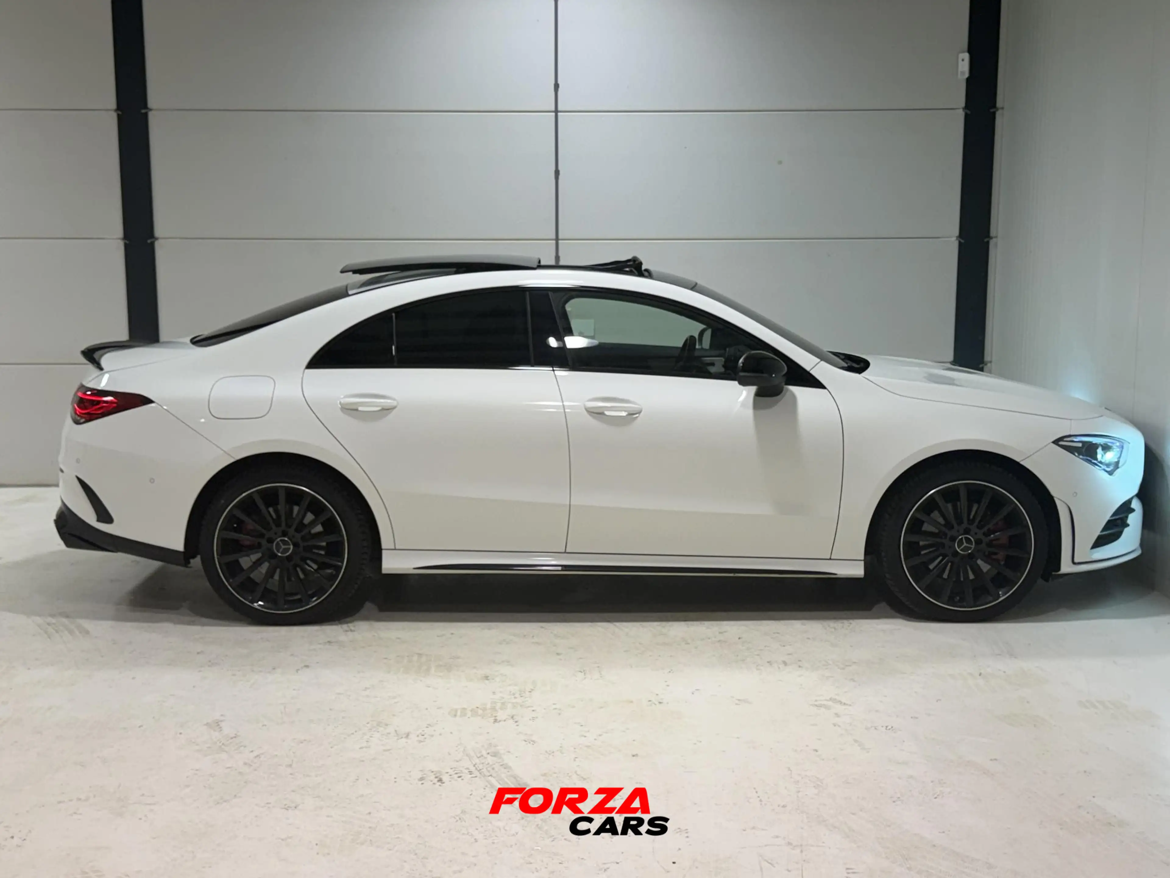 Mercedes-Benz CLA 250 e AMG PANO | CAM | Sfeer — photo 6