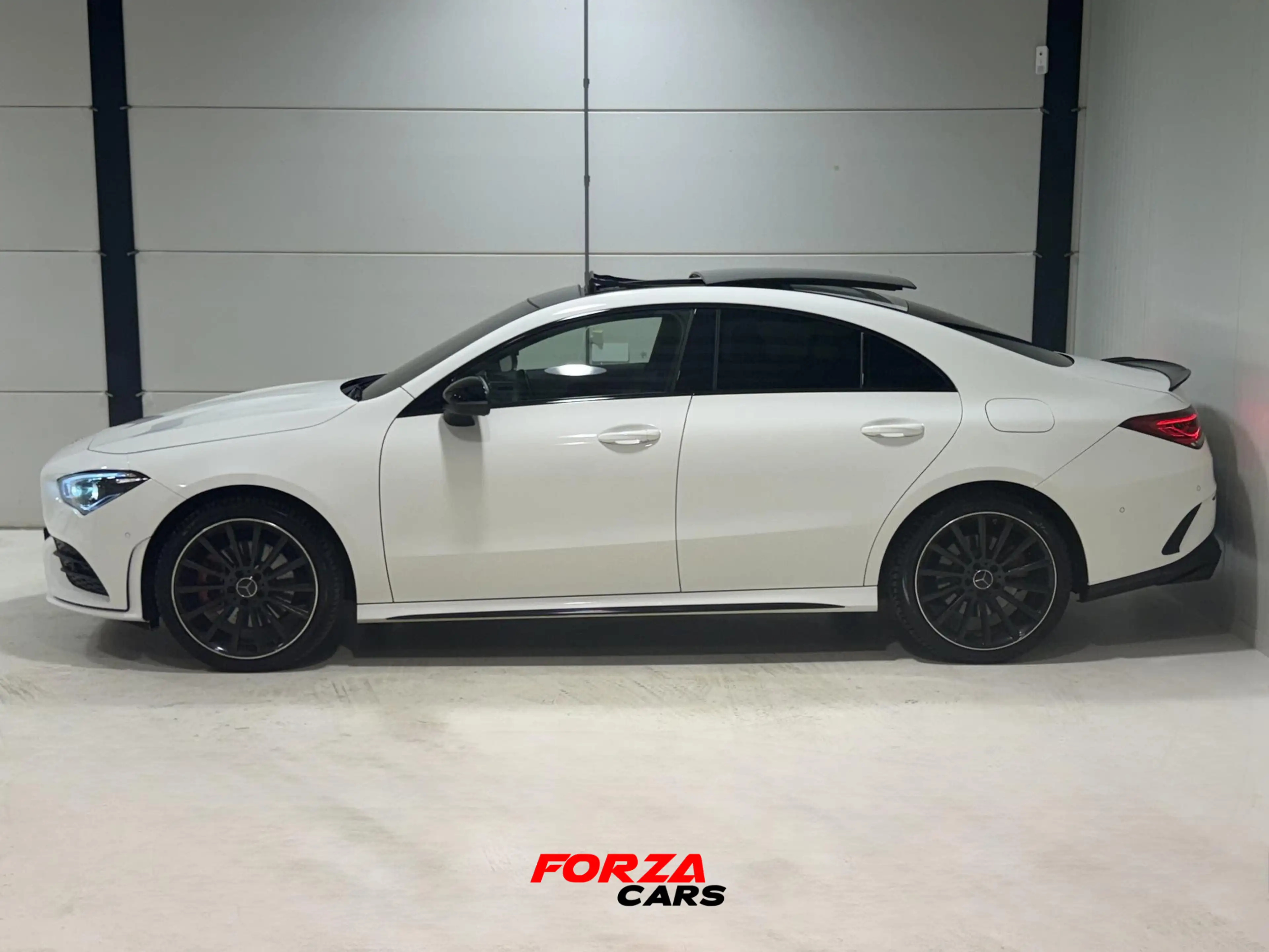 Mercedes-Benz CLA 250 e AMG PANO | CAM | Sfeer — photo 4