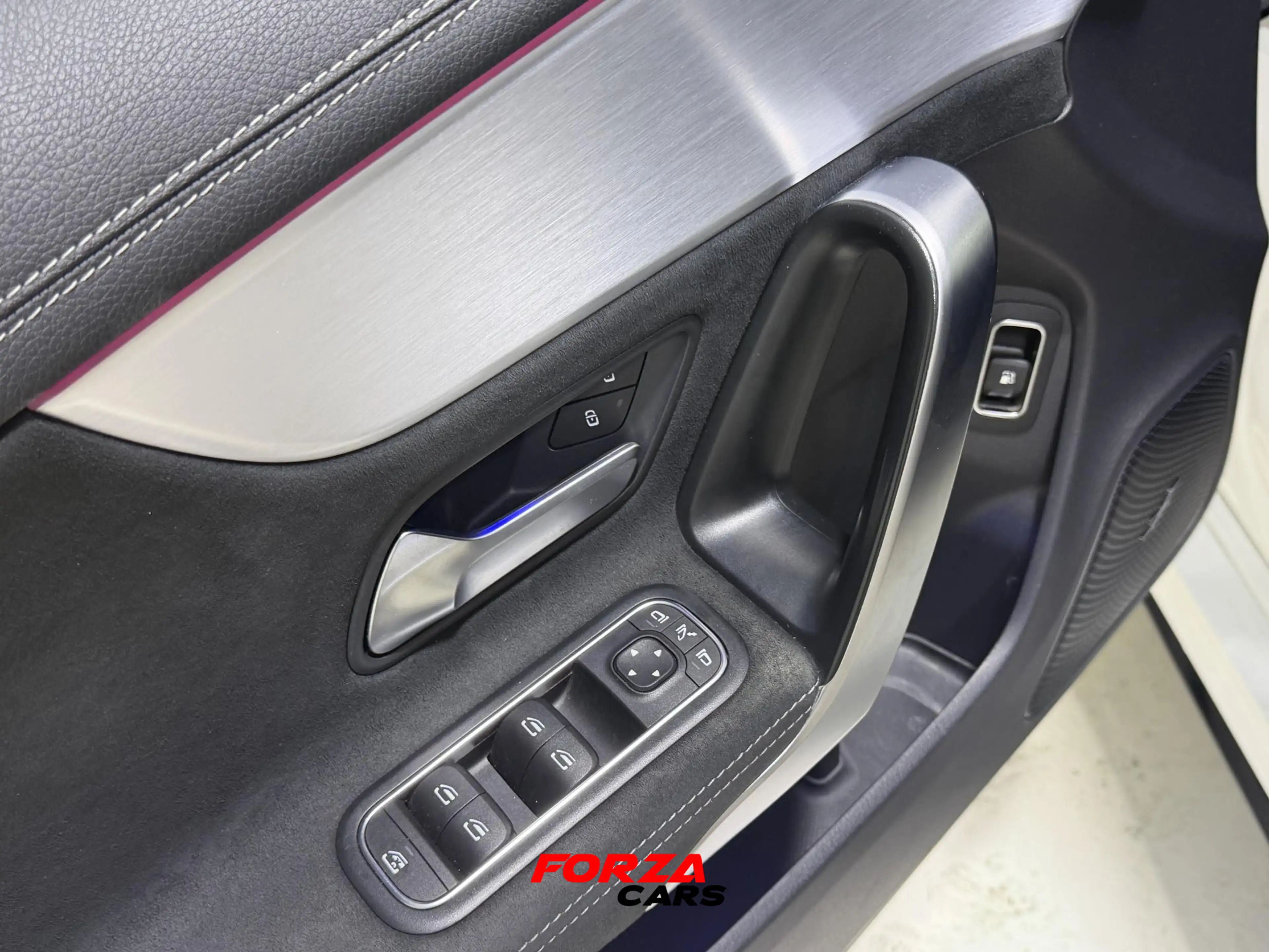 Mercedes-Benz CLA 250 e AMG PANO | CAM | Sfeer — photo 14