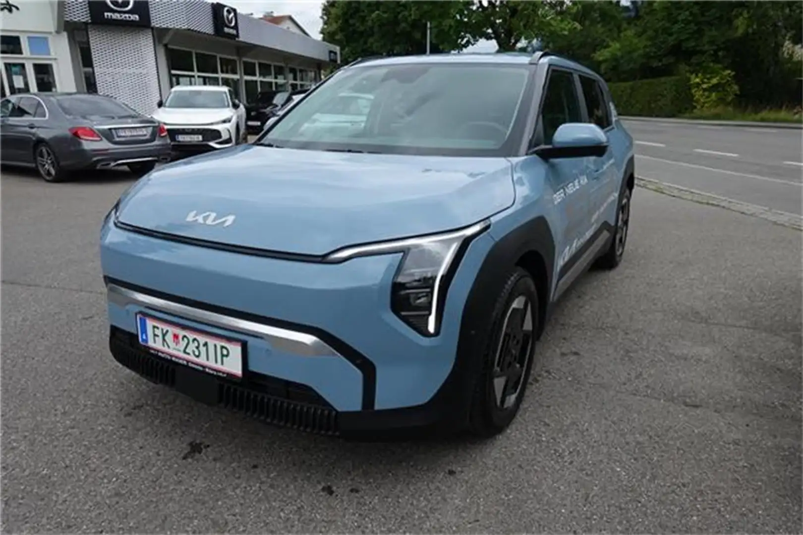 Kia EV3 FWD 81,4kWh Long Range Earth plus NEUPREIS EUR Синий - 1
