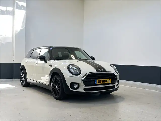 MINI Cooper Clubman Mini 1.5 | Navigatie | Airco | LM velgen |