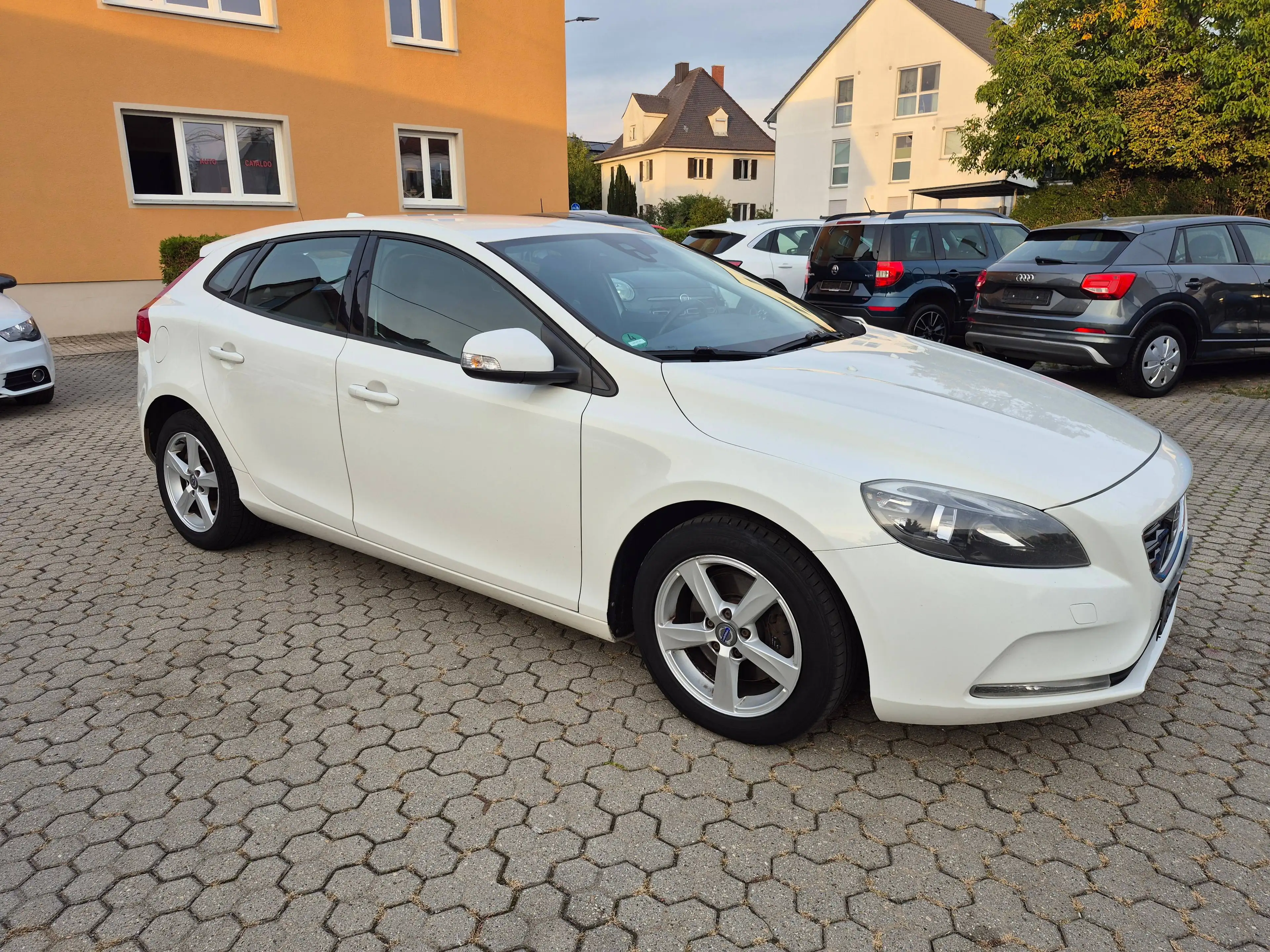 Volvo V40 Kinetic *TÜV/AU 03 / 2028*