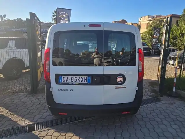 Fiat Doblo view 5