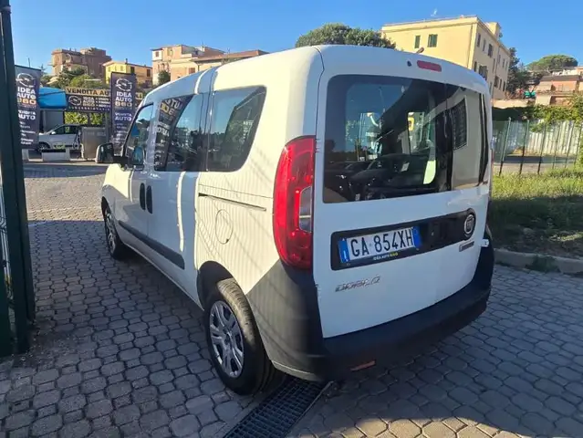 Fiat Doblo view 4