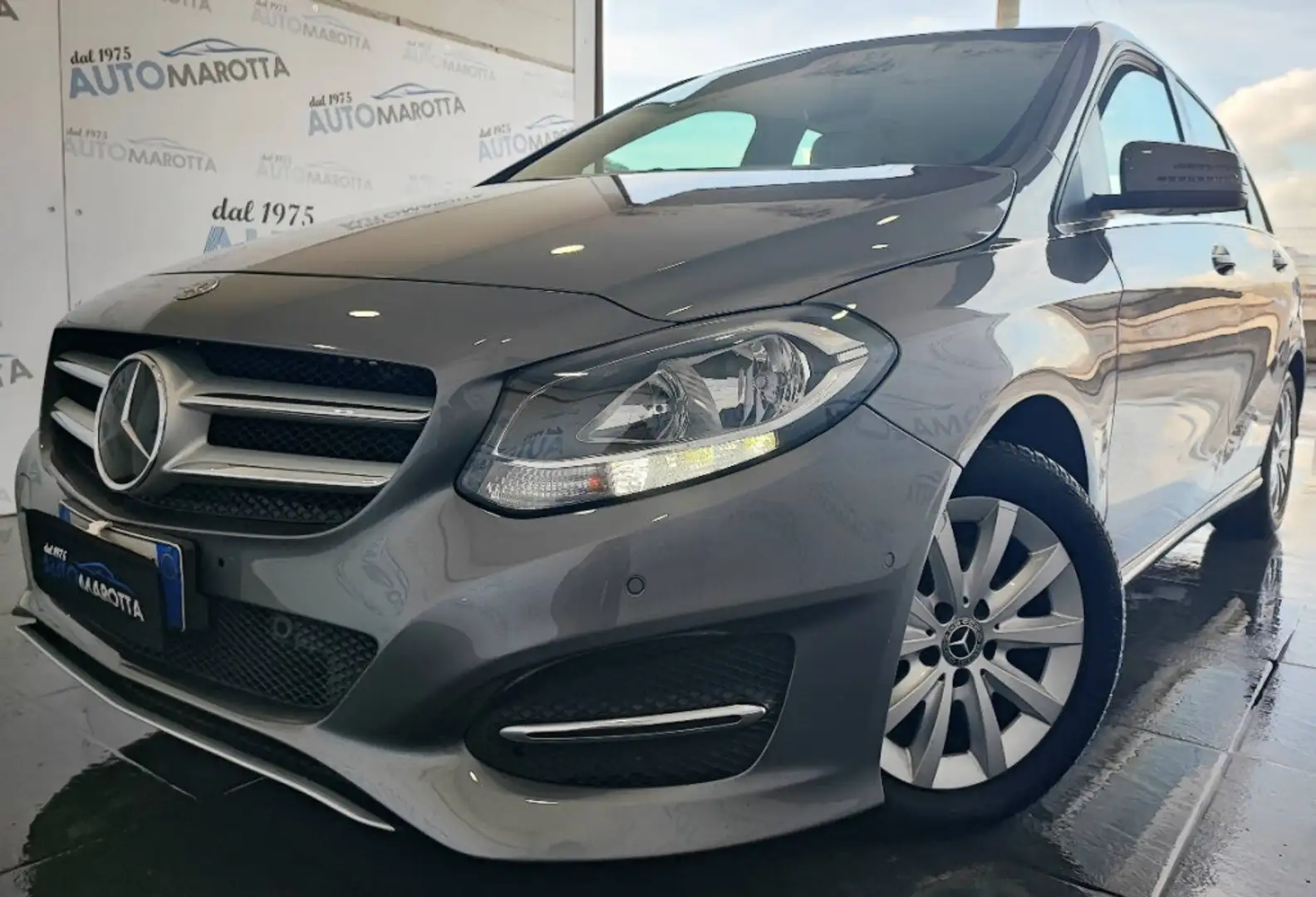 Mercedes-Benz B 180 180 d Sport Next auto Grigio - 2