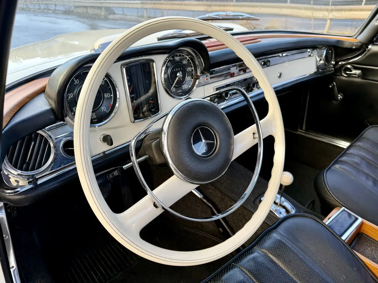 Mercedes-Benz 230 SL W113 Pagode Deutsch, foto 12