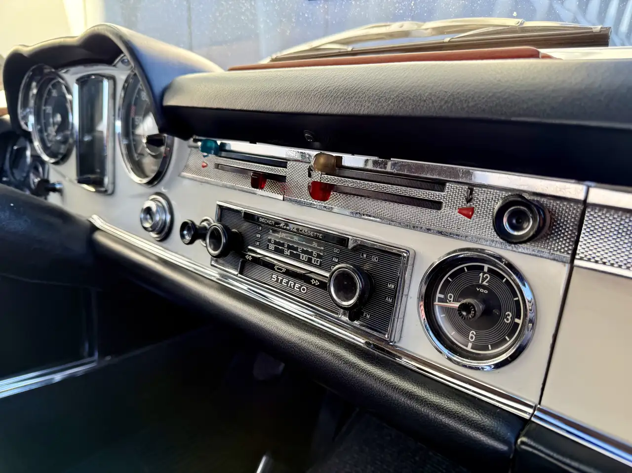 Mercedes-Benz 230 SL W113 Pagode Deutsch, foto 11