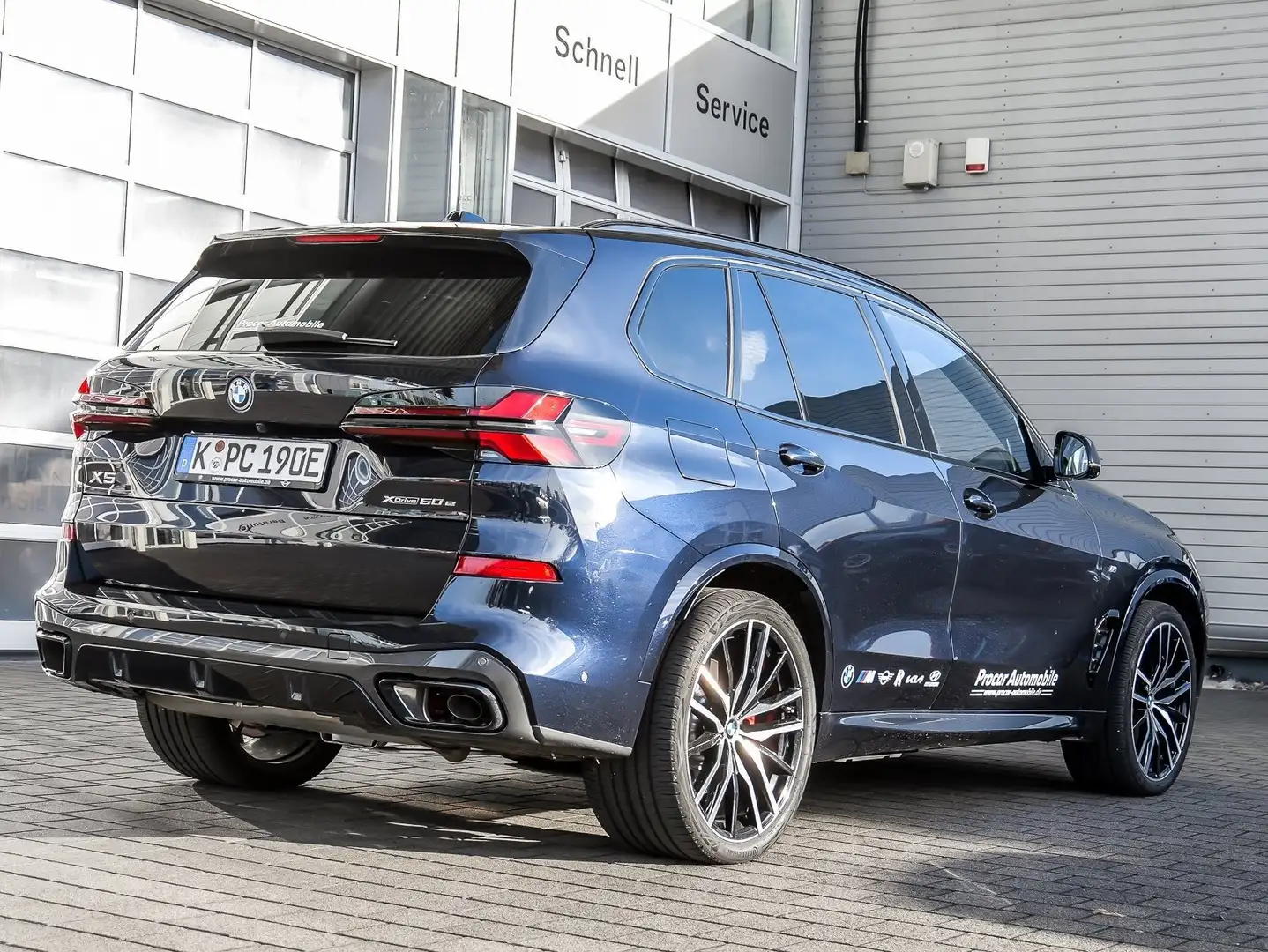 BMW X5 xDrive50e M Sport HUD PANO ACC AHK 360°KAM Schwarz - 2