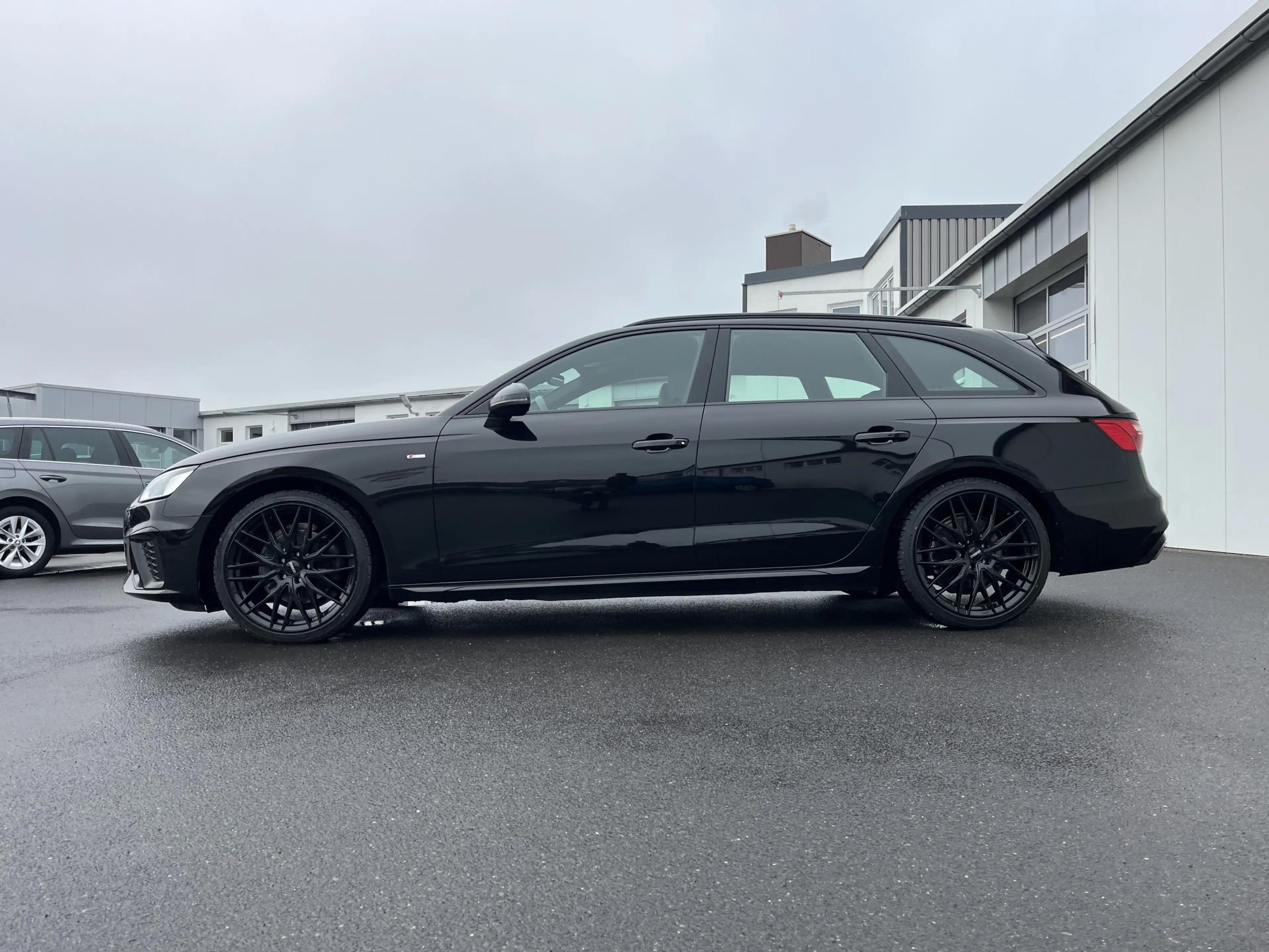 Audi A4 Avant 35 2.0 TFSI S tronic S line 156€ m.20% Anz — photo 2