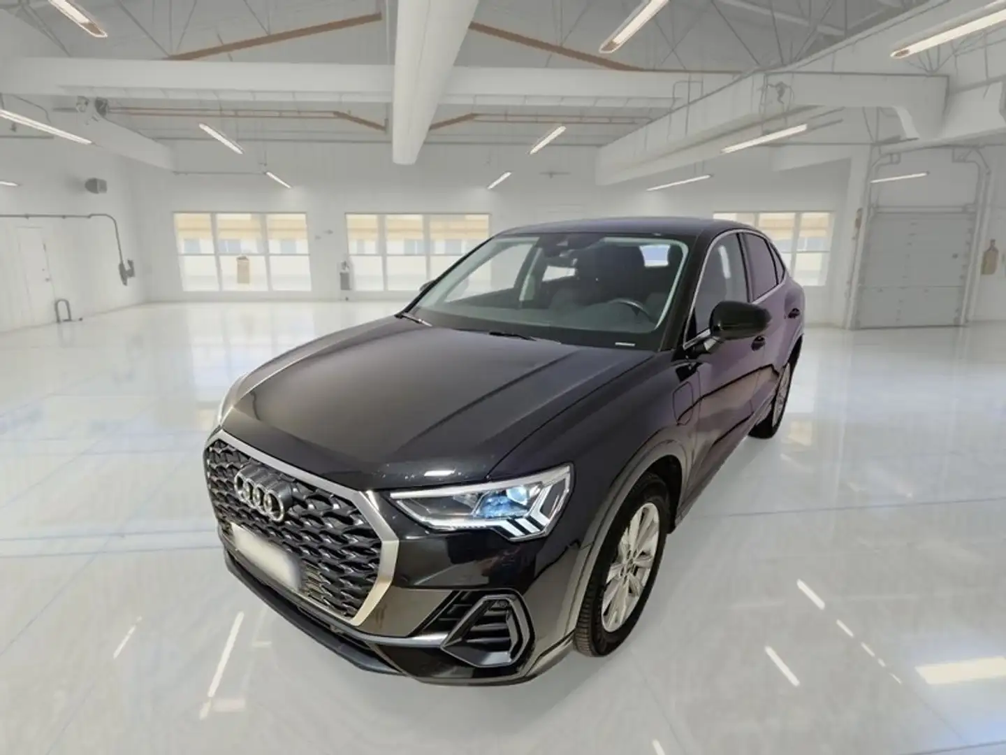 Audi Q3 SPORTBACK 45 TFSI e S tronic Business Plus - 1