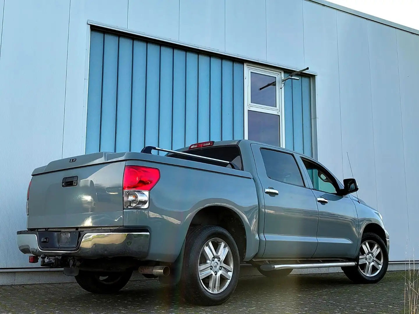 Toyota Tundra 5.7 V8 4X4 LPG-G3 LEDER/MEMORY/TEMPOMAT Grau - 2