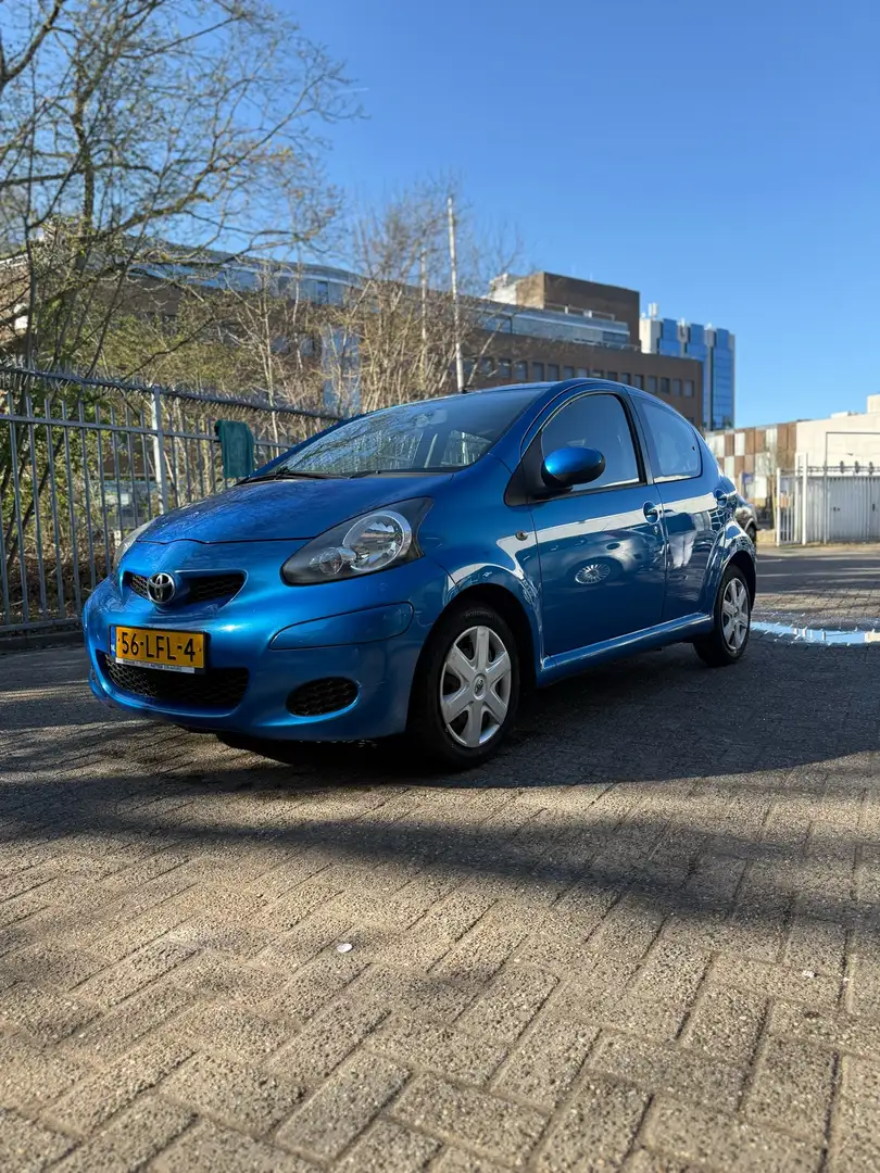 Toyota Aygo 1.0-12V Comfort Blauw - 1