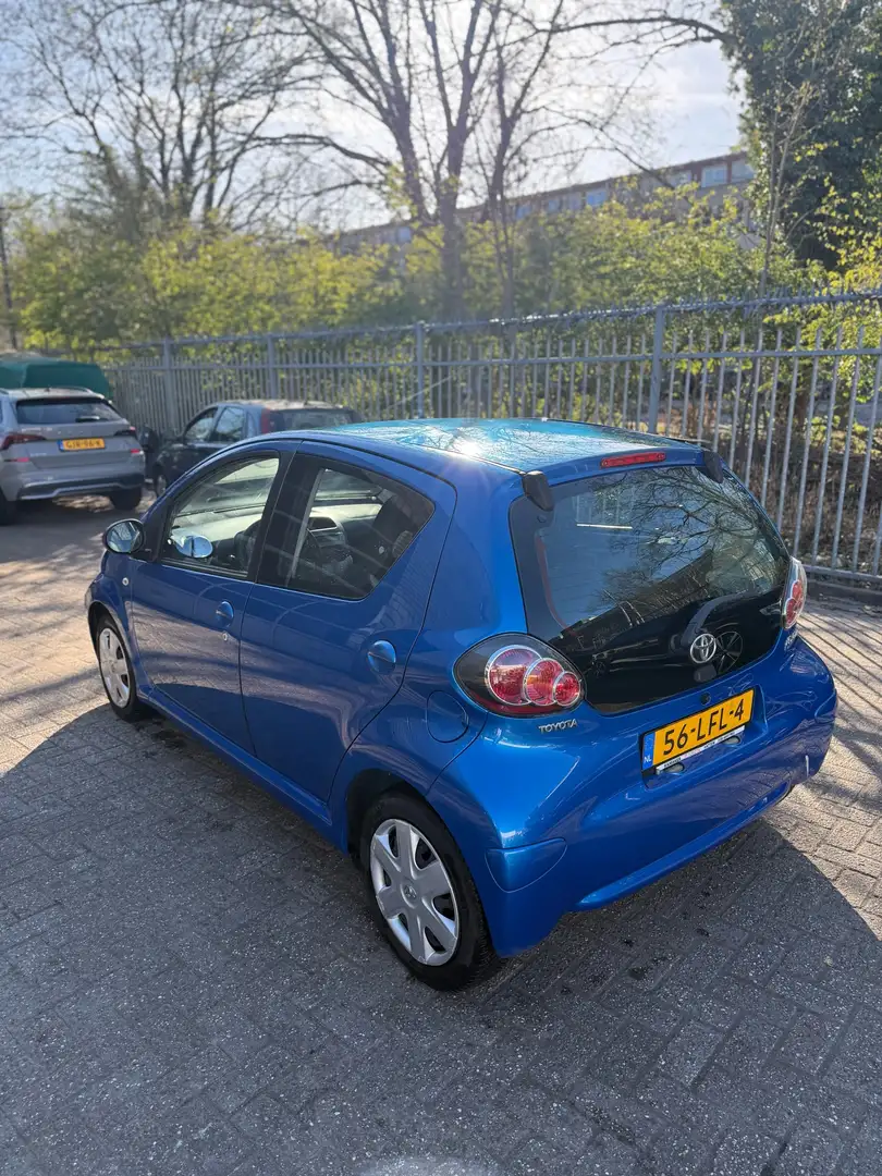 Toyota Aygo 1.0-12V Comfort Blauw - 2